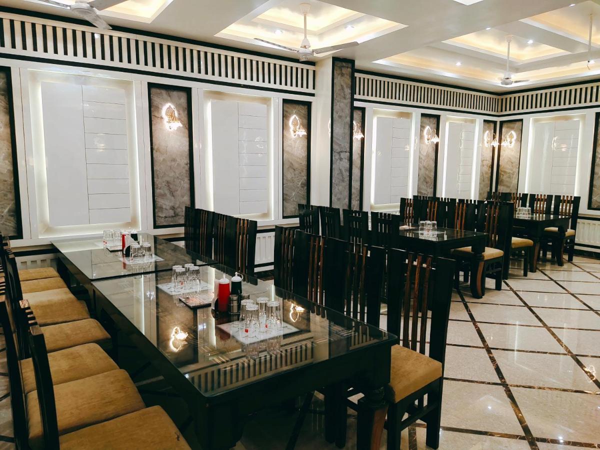 Hotel The Shree Jee Palace Mirzāpur Eksteriør billede