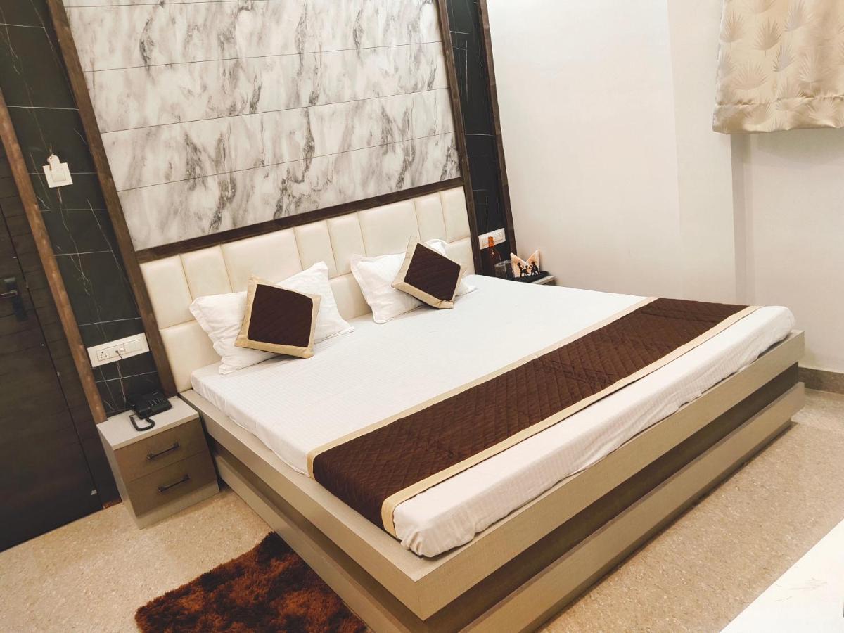 Hotel The Shree Jee Palace Mirzāpur Eksteriør billede