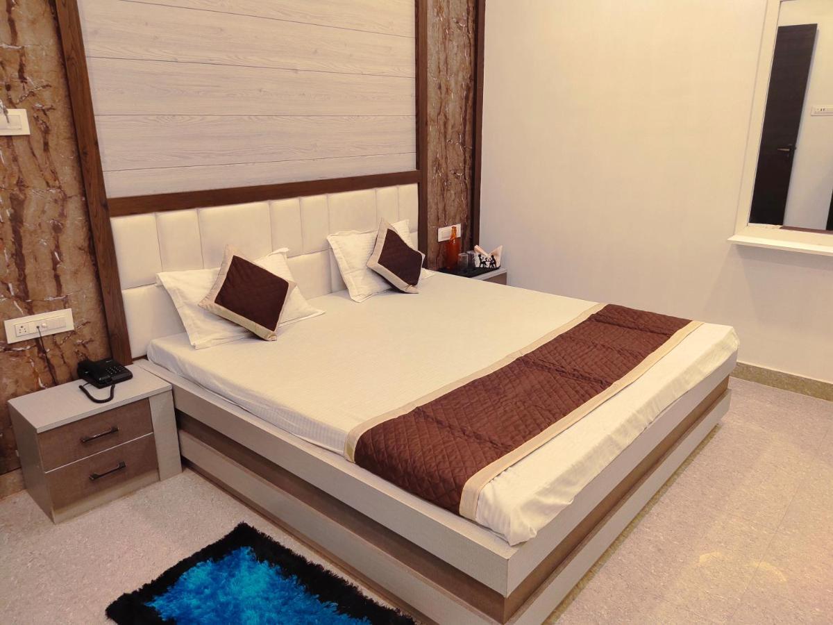Hotel The Shree Jee Palace Mirzāpur Eksteriør billede