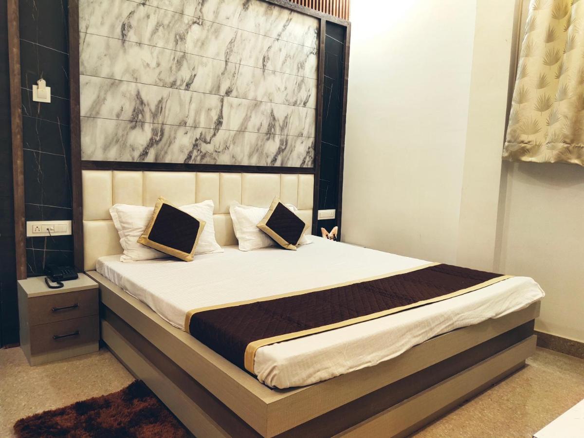 Hotel The Shree Jee Palace Mirzāpur Eksteriør billede
