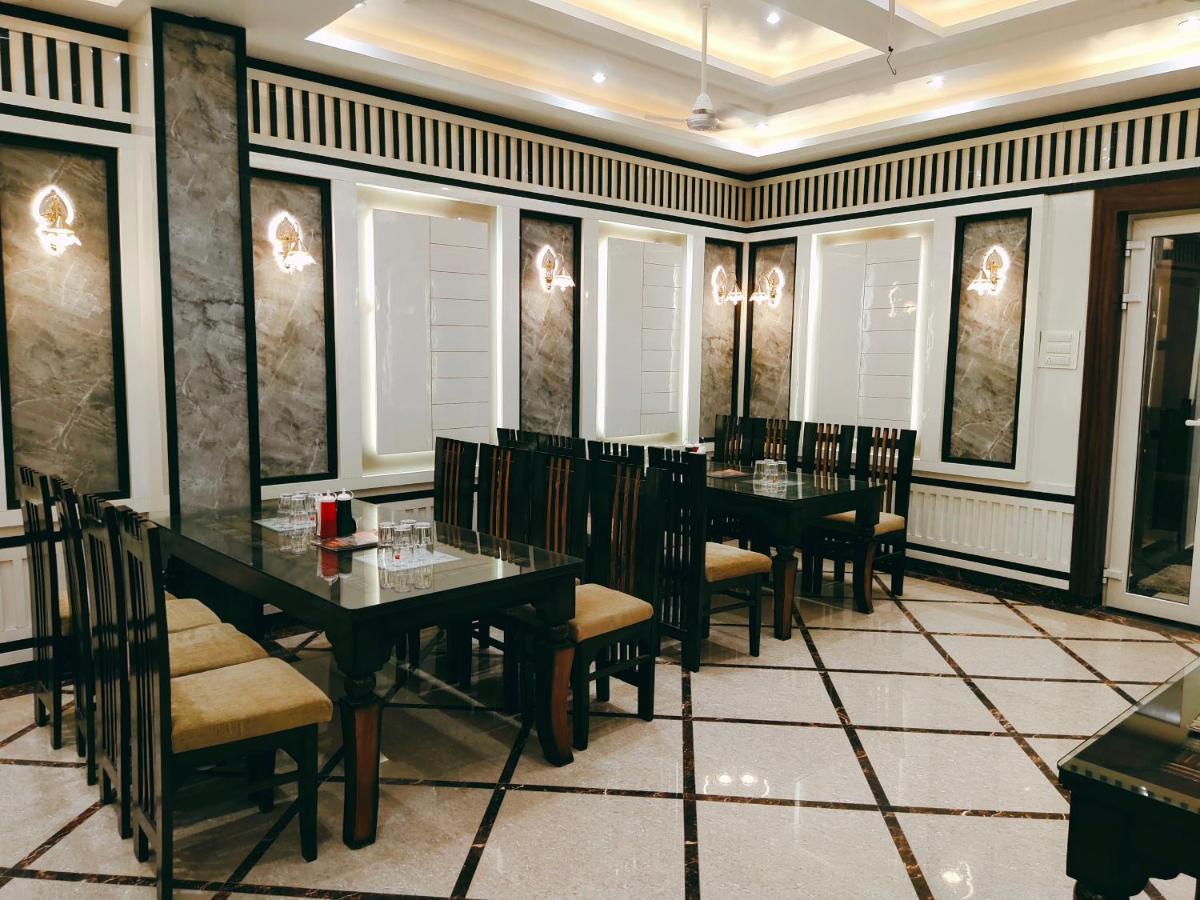 Hotel The Shree Jee Palace Mirzāpur Eksteriør billede
