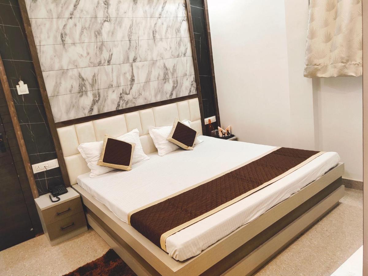 Hotel The Shree Jee Palace Mirzāpur Eksteriør billede